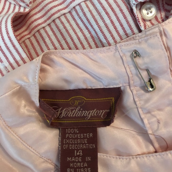 Gorgeous Worthington blouse. - Picture 5 of 5